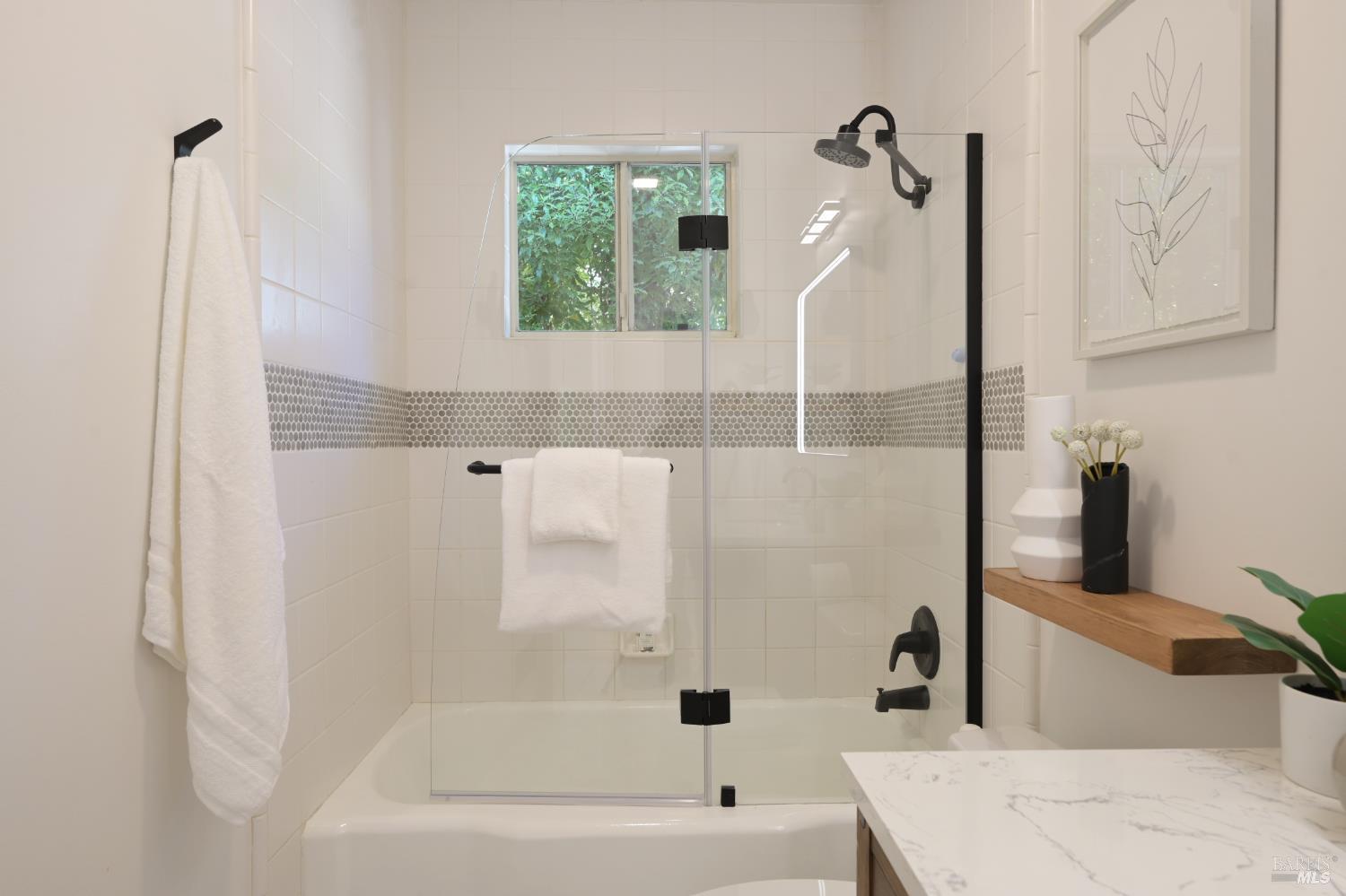 Detail Gallery Image 24 of 48 For 115 Myrtle Ave, San Rafael,  CA 94901 - 3 Beds | 2 Baths