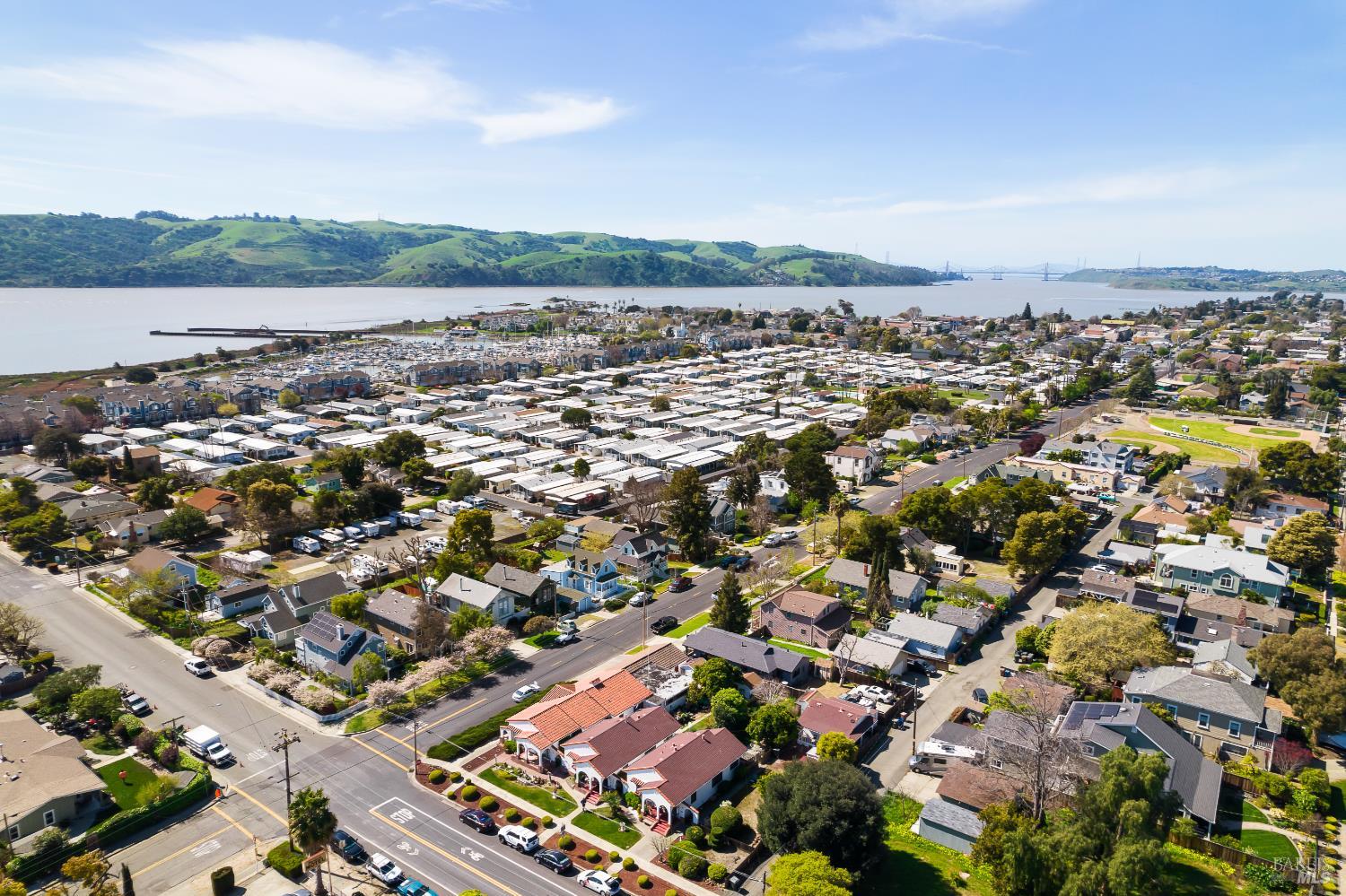 Detail Gallery Image 22 of 27 For 803 E 5th St, Benicia,  CA 94510 - 6 Beds | 4/1 Baths