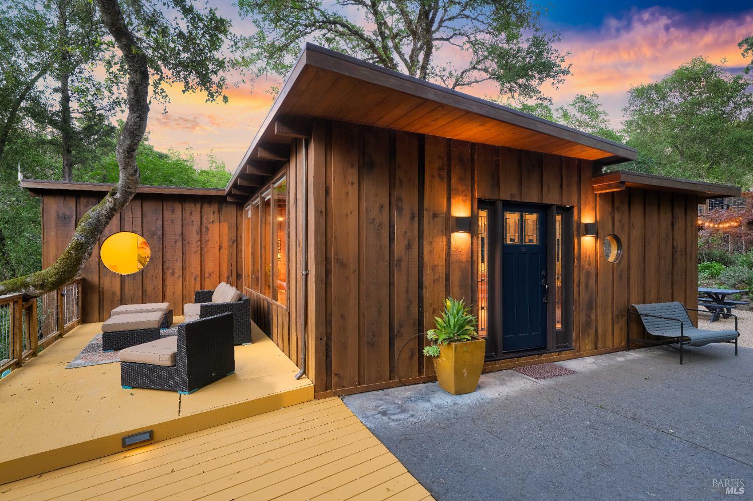 Detail Gallery Image 3 of 48 For 116 Hill Rd, Glen Ellen,  CA 95442 - 2 Beds | 2 Baths