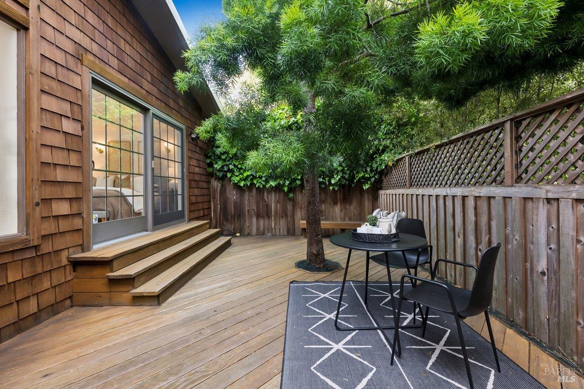 Detail Gallery Image 49 of 76 For 42 Underhill Rd, Mill Valley,  CA 94941 - 3 Beds | 2/1 Baths