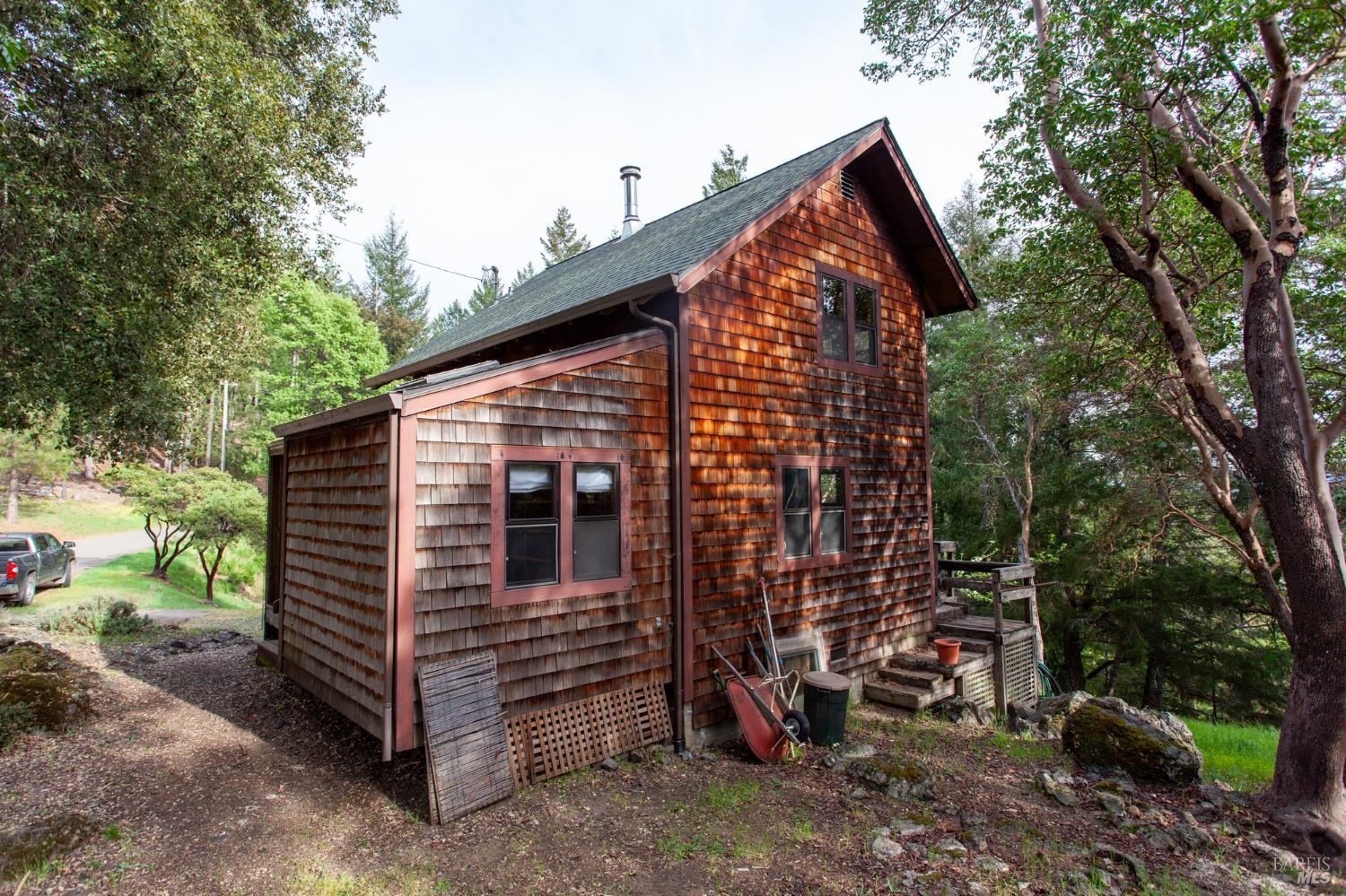 Detail Gallery Image 3 of 9 For 1583 Crawford Dr, Willits,  CA 95490 - 1 Beds | 1 Baths