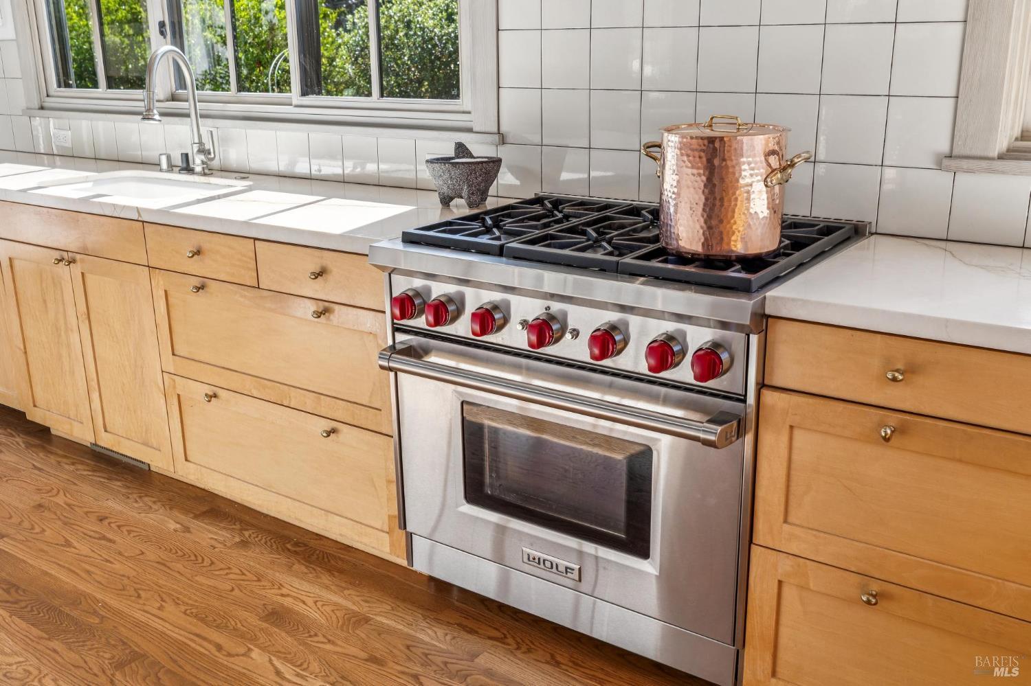 Detail Gallery Image 12 of 61 For 512 Browning Ct, Mill Valley,  CA 94941 - 4 Beds | 3 Baths