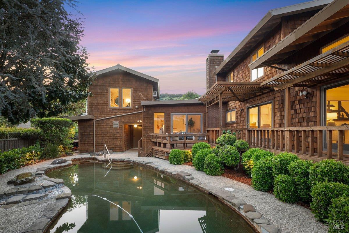 Detail Gallery Image 62 of 76 For 42 Underhill Rd, Mill Valley,  CA 94941 - 3 Beds | 2/1 Baths