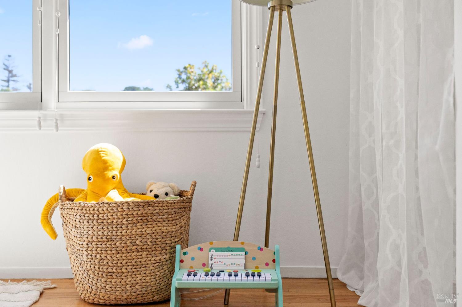 Detail Gallery Image 54 of 93 For 184 Cobblestone Dr, San Rafael,  CA 94903 - 4 Beds | 2 Baths