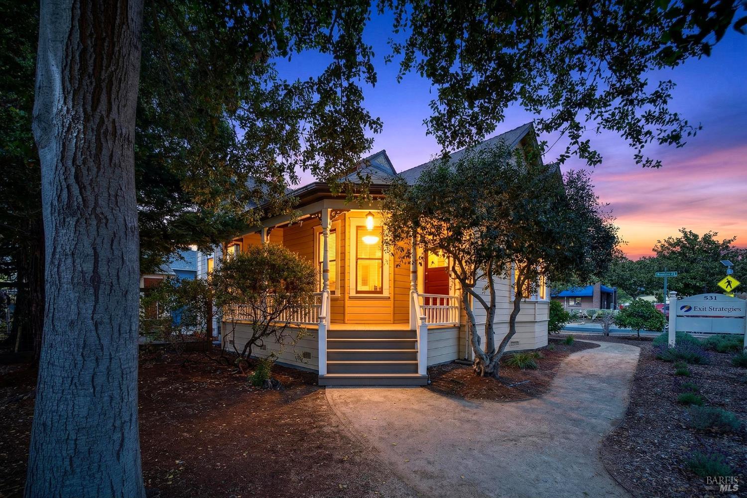 Detail Gallery Image 25 of 32 For 531 E Washington St, Petaluma,  CA 94952 - 3 Beds | 2/1 Baths