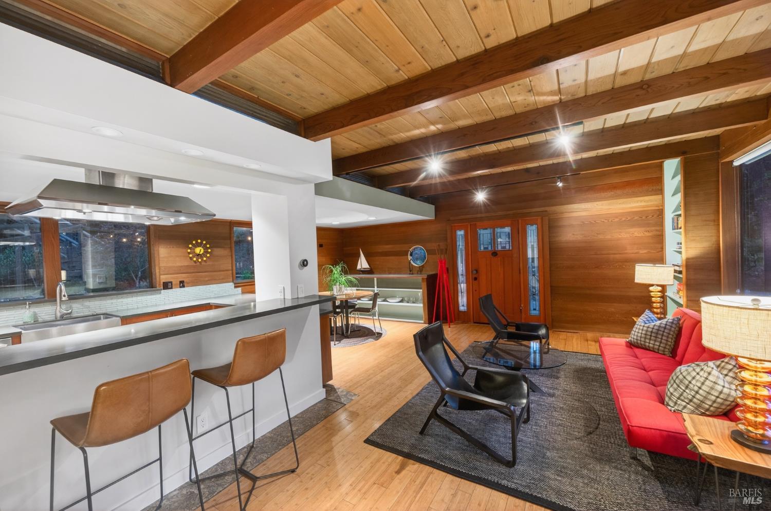 Detail Gallery Image 16 of 48 For 116 Hill Rd, Glen Ellen,  CA 95442 - 2 Beds | 2 Baths