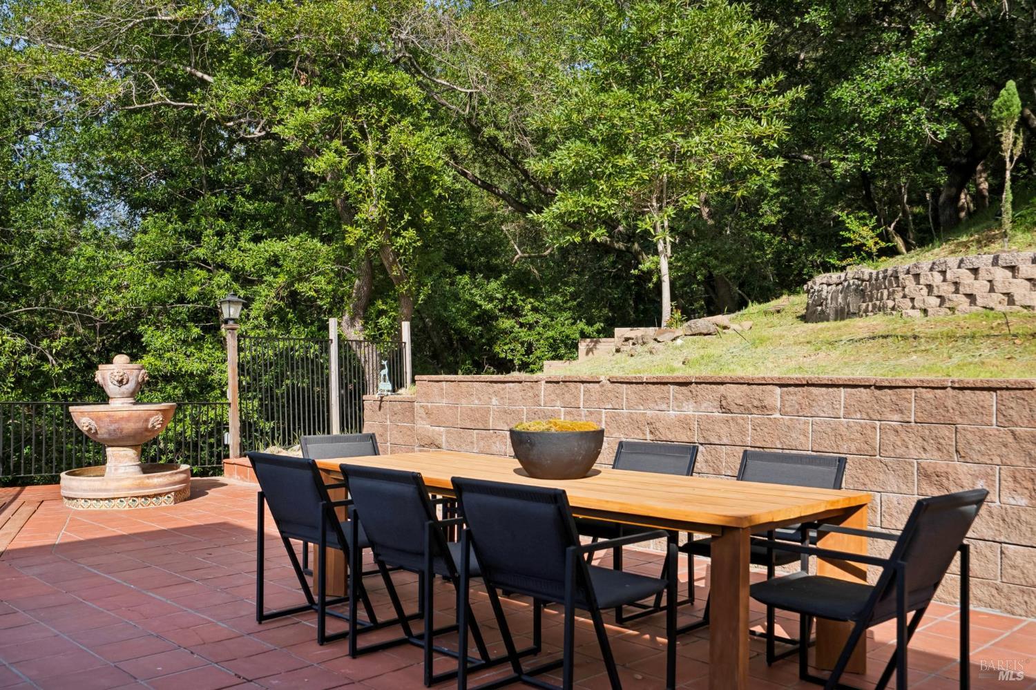 Detail Gallery Image 33 of 93 For 88 Lincoln Park Unkn, San Anselmo,  CA 94960 - 4 Beds | 4/1 Baths