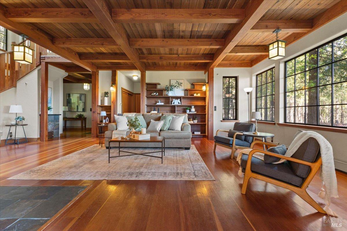 Detail Gallery Image 9 of 72 For 12076 Cloud Ridge Rd, Healdsburg,  CA 95448 - 6 Beds | 4 Baths