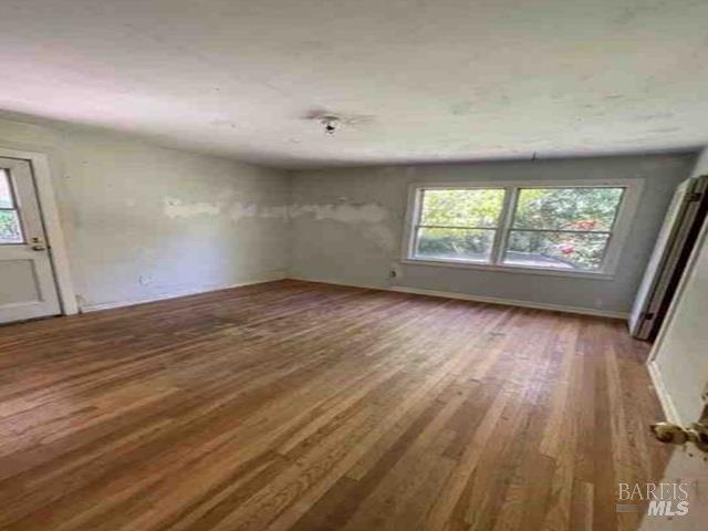 Detail Gallery Image 11 of 13 For 6565 Sir Francis Drake Blvd, Forest Knolls,  CA 94933 - 2 Beds | 2/1 Baths