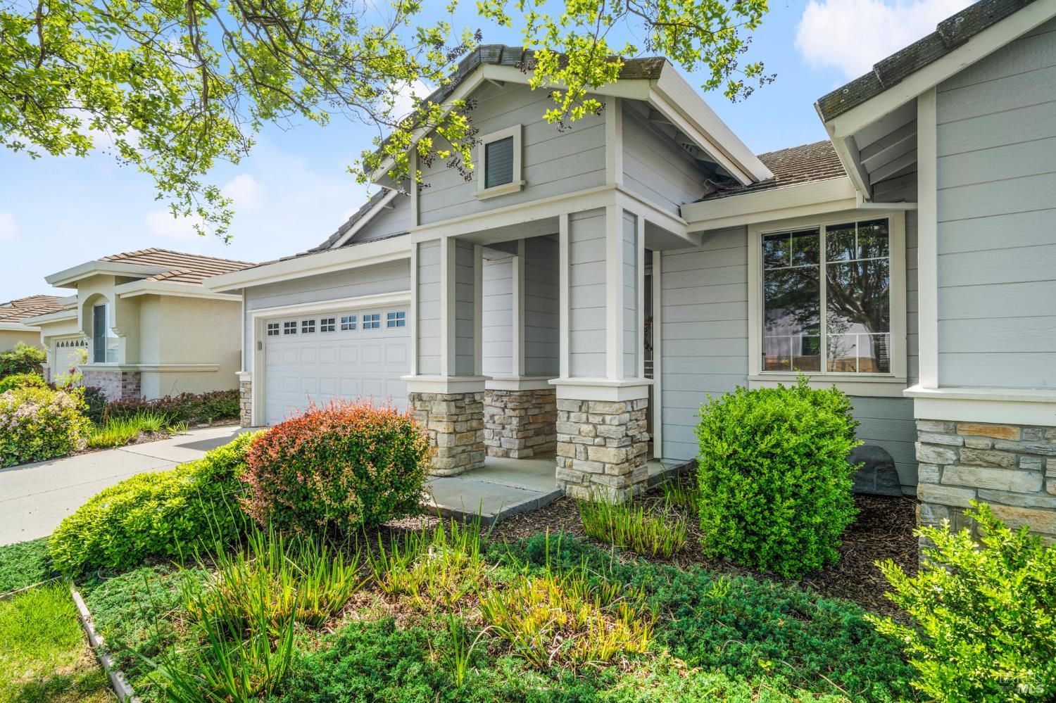 Detail Gallery Image 6 of 62 For 208 Mandarin Cir, Vacaville,  CA 95687 - 2 Beds | 2 Baths