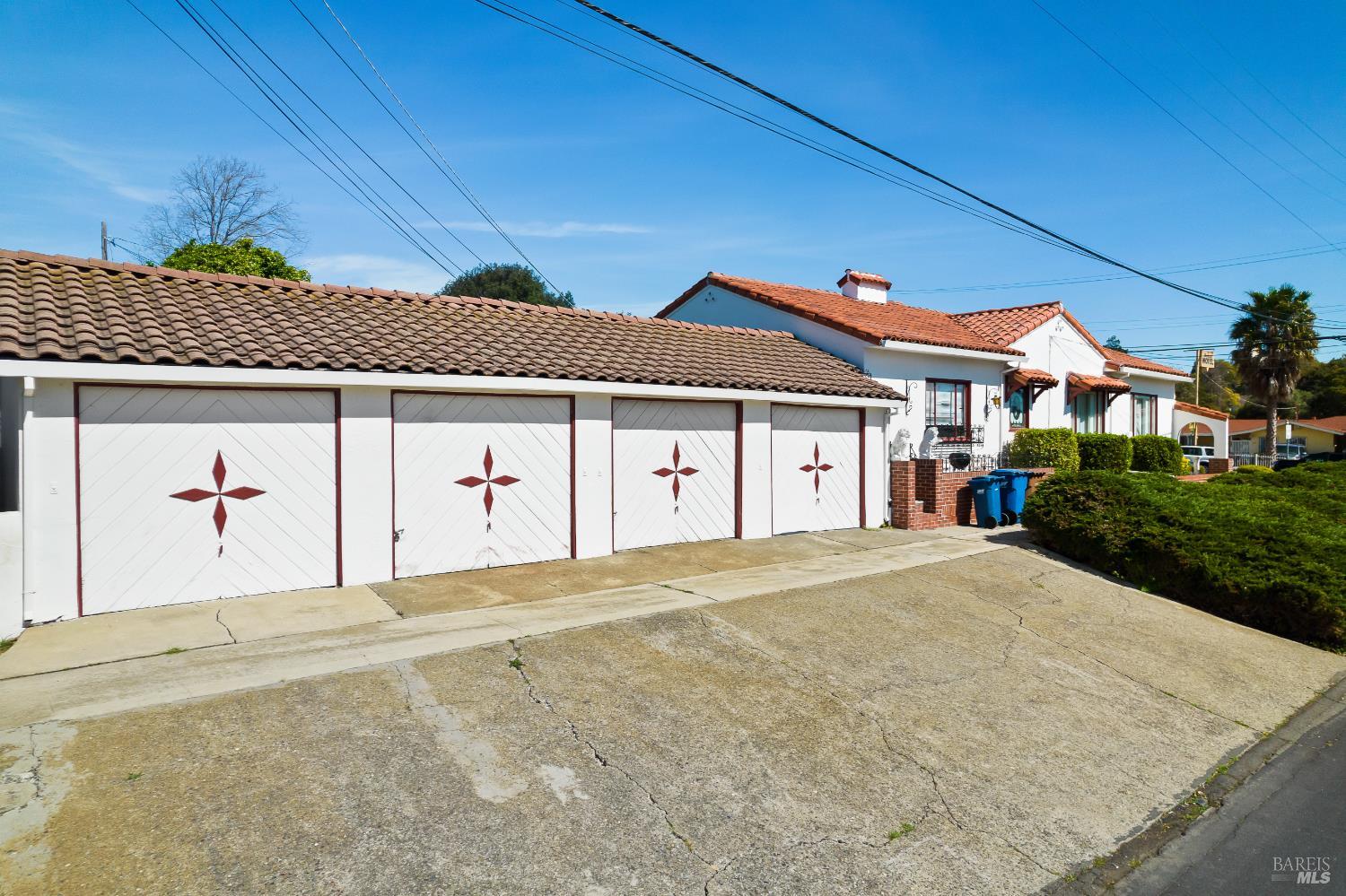 Detail Gallery Image 17 of 27 For 803 E 5th St, Benicia,  CA 94510 - 6 Beds | 4/1 Baths