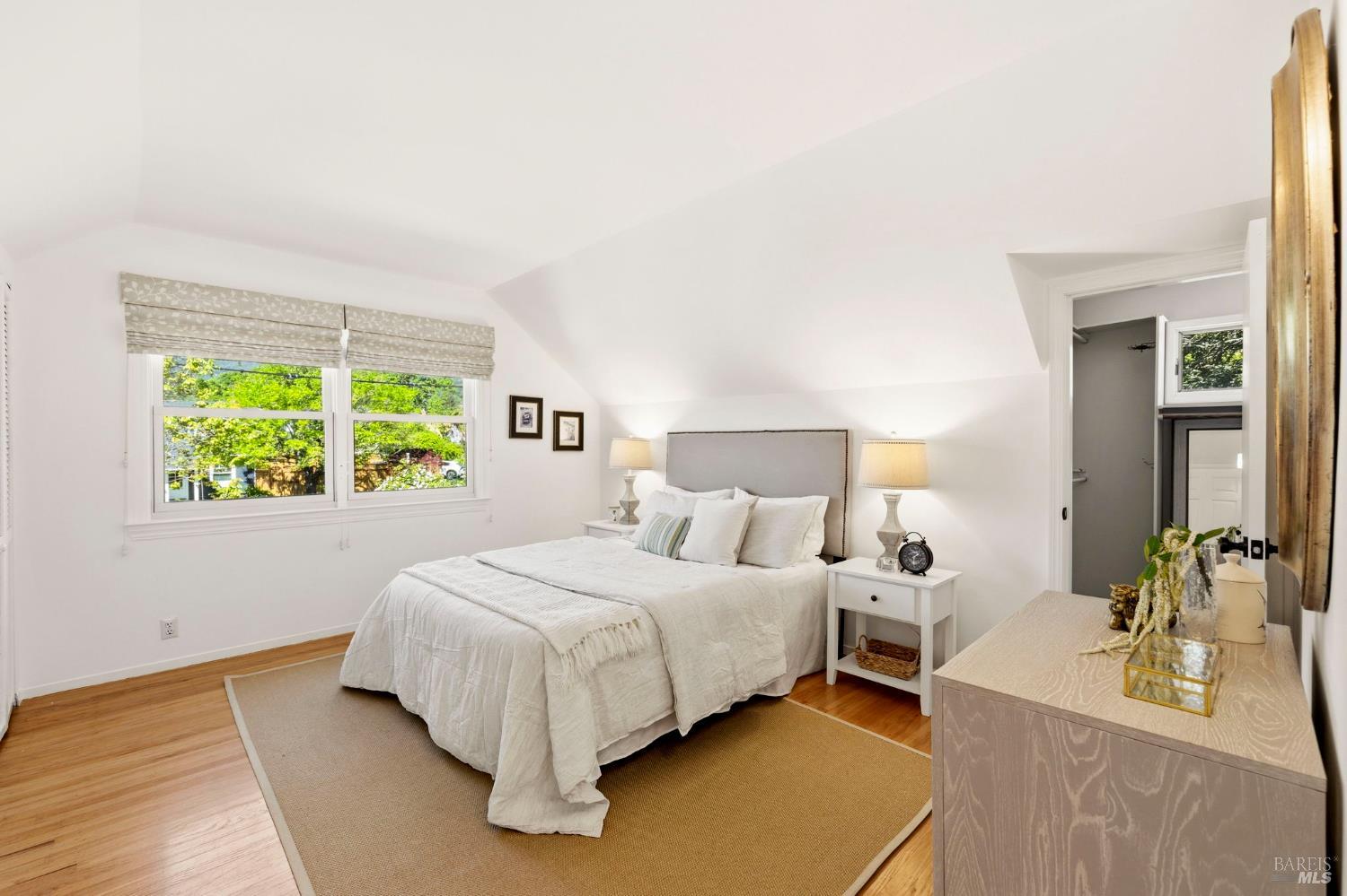 Detail Gallery Image 49 of 93 For 184 Cobblestone Dr, San Rafael,  CA 94903 - 4 Beds | 2 Baths