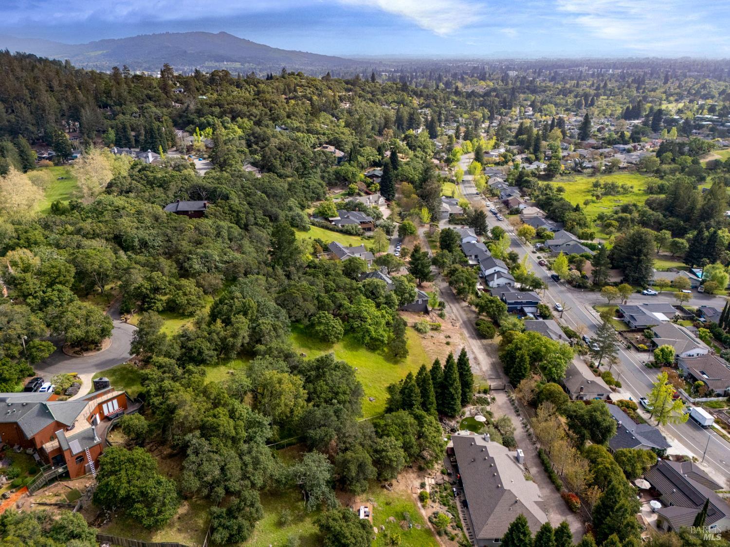 Detail Gallery Image 9 of 12 For 2501 Incline Dr, Santa Rosa,  CA 95404 - – Beds | – Baths