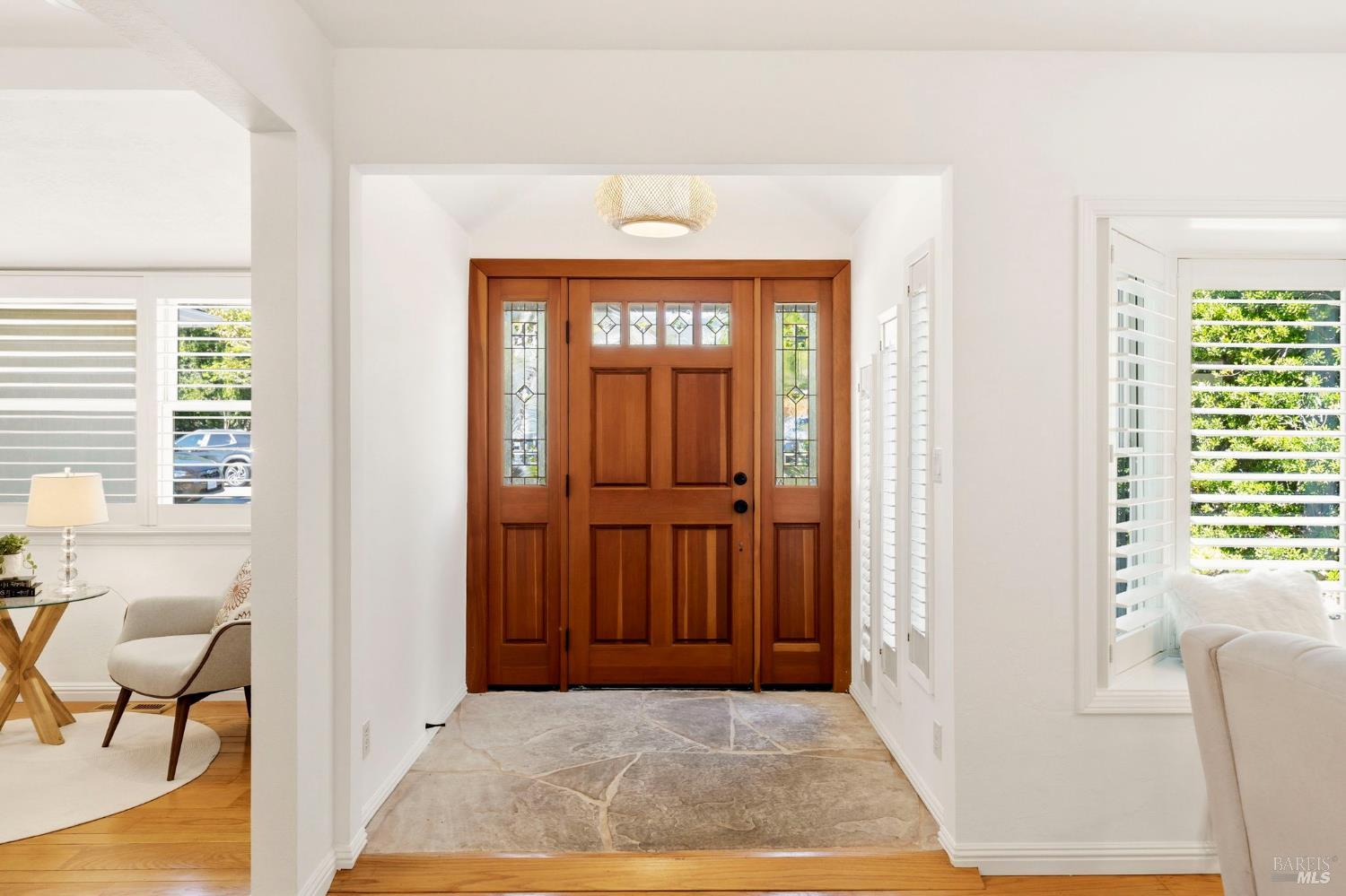 Detail Gallery Image 6 of 93 For 184 Cobblestone Dr, San Rafael,  CA 94903 - 4 Beds | 2 Baths