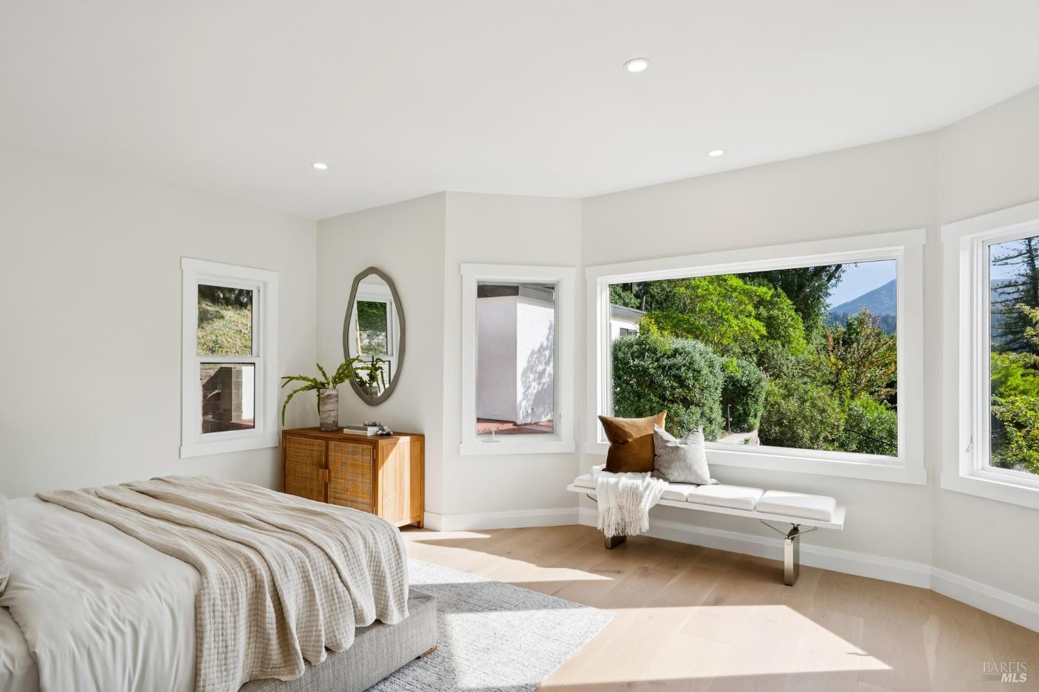 Detail Gallery Image 48 of 93 For 88 Lincoln Park Unkn, San Anselmo,  CA 94960 - 4 Beds | 4/1 Baths