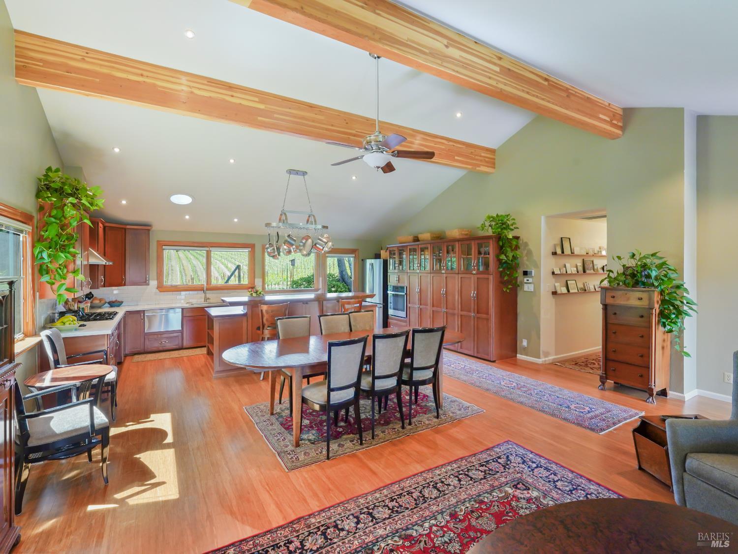 Detail Gallery Image 7 of 57 For 10463 Mill Station Rd, Sebastopol,  CA 95472 - 3 Beds | 2 Baths