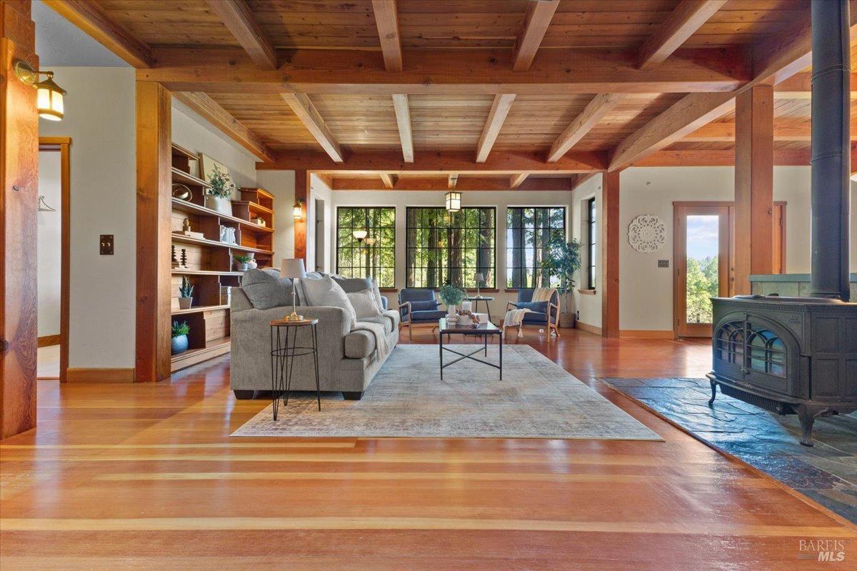 Detail Gallery Image 10 of 72 For 12076 Cloud Ridge Rd, Healdsburg,  CA 95448 - 6 Beds | 4 Baths