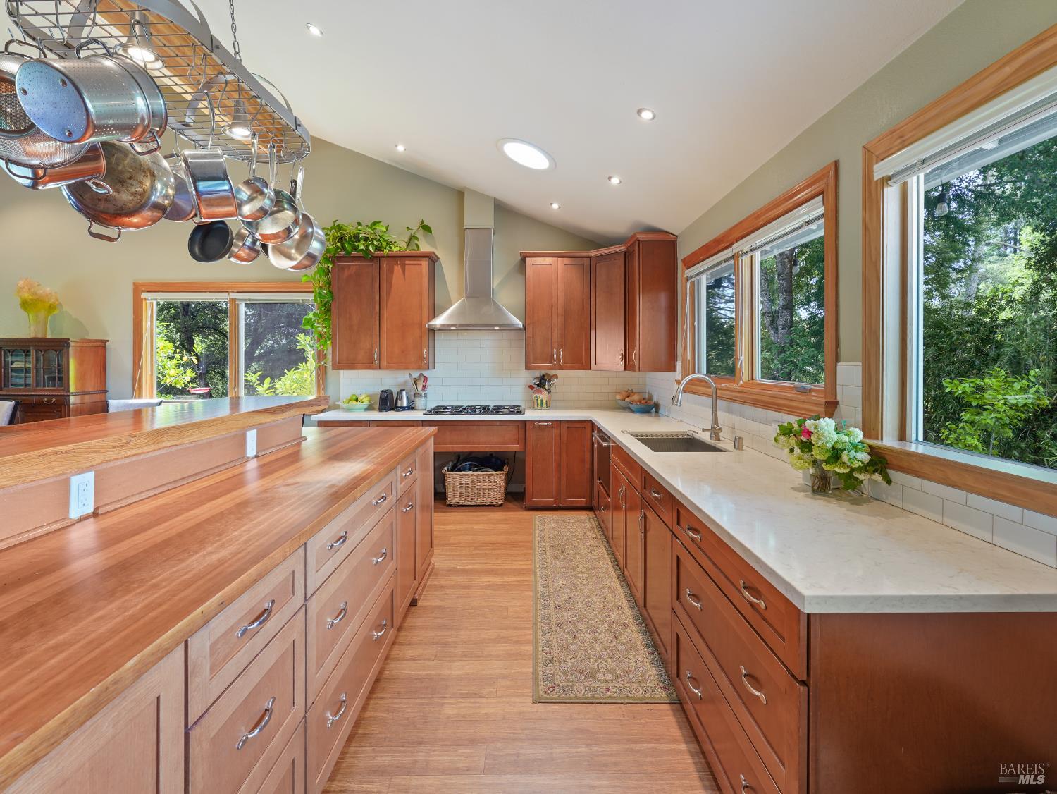 Detail Gallery Image 33 of 57 For 10463 Mill Station Rd, Sebastopol,  CA 95472 - 3 Beds | 2 Baths