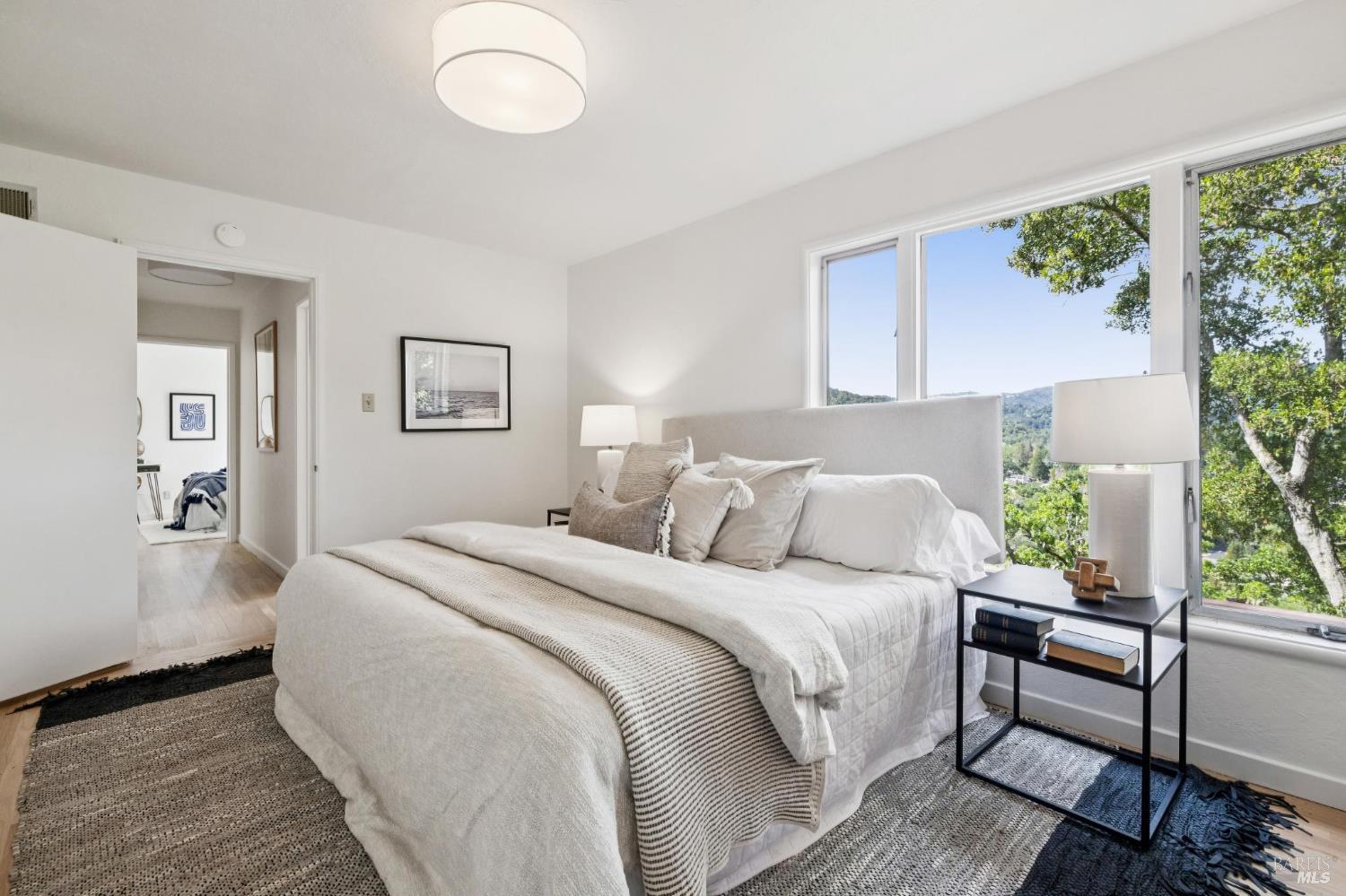 Detail Gallery Image 27 of 52 For 95 Ridge Rd, San Anselmo,  CA 94960 - 2 Beds | 1/1 Baths