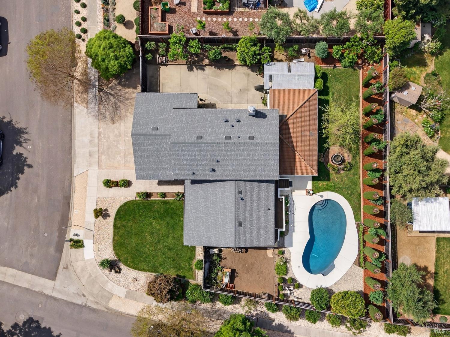 Detail Gallery Image 51 of 53 For 3406 Deerfield Ct, Napa,  CA 94558 - 4 Beds | 3 Baths