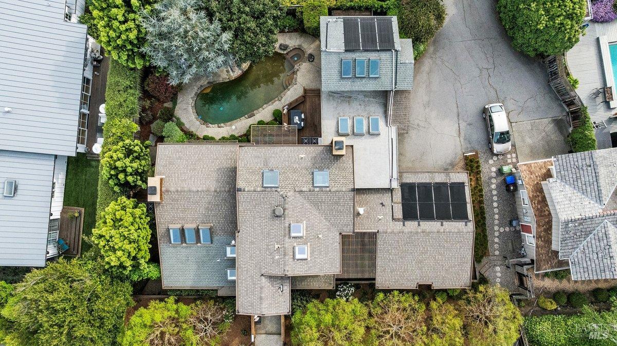 Detail Gallery Image 73 of 76 For 42 Underhill Rd, Mill Valley,  CA 94941 - 3 Beds | 2/1 Baths