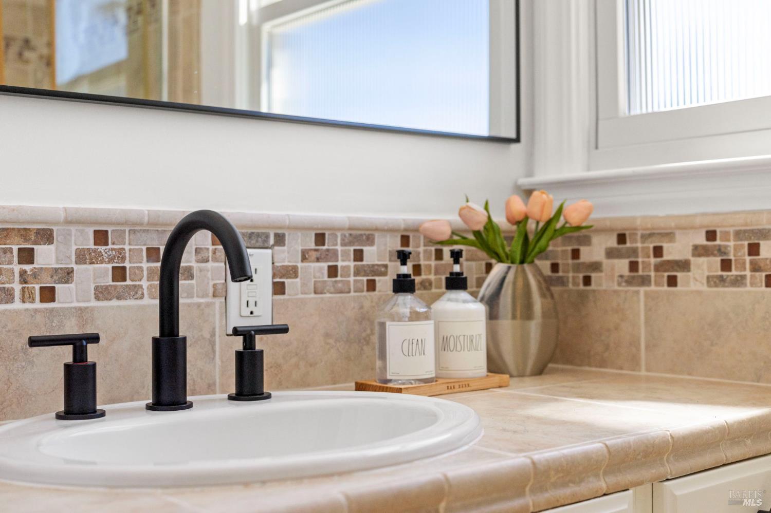 Detail Gallery Image 58 of 93 For 184 Cobblestone Dr, San Rafael,  CA 94903 - 4 Beds | 2 Baths