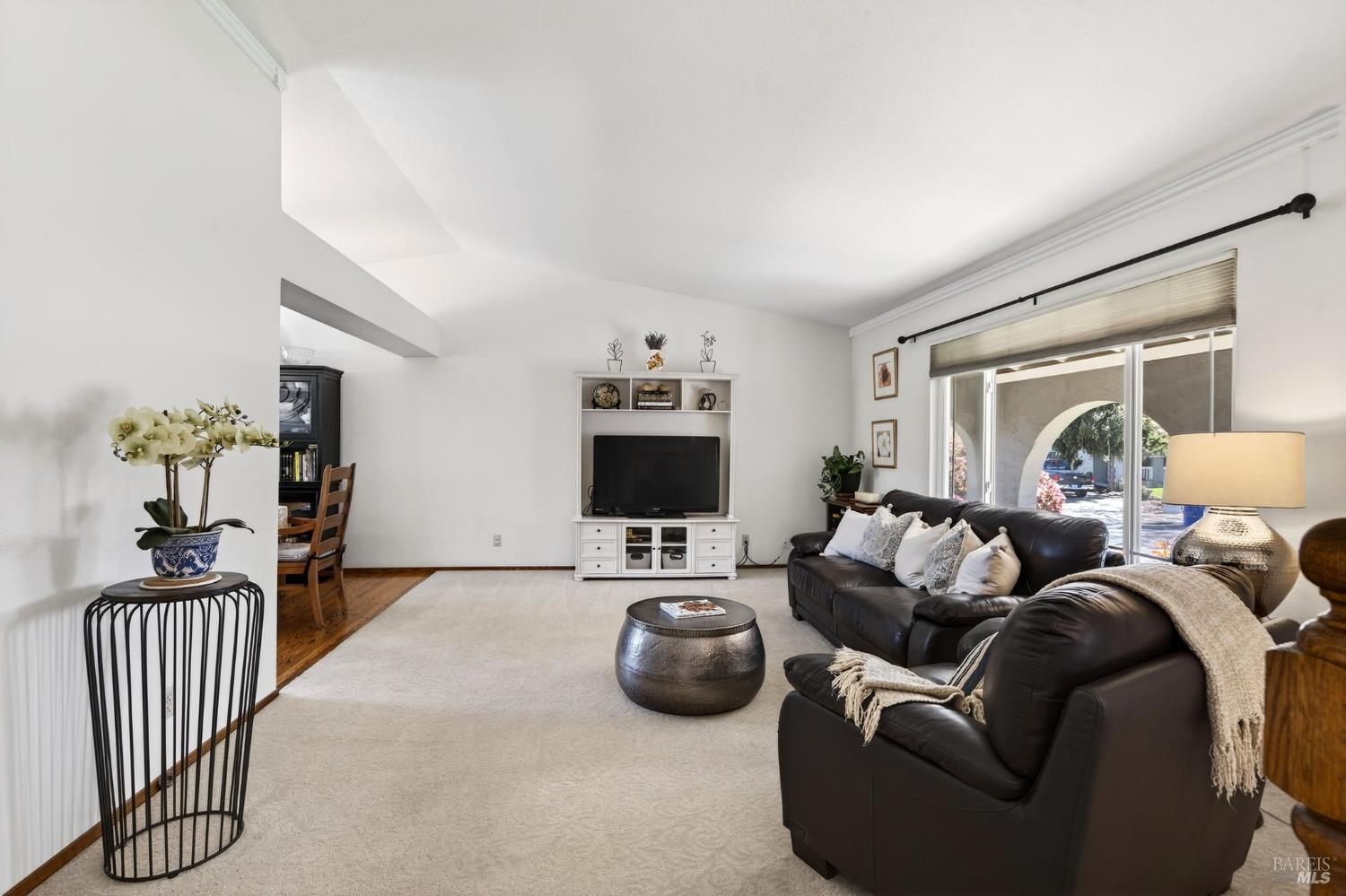 Detail Gallery Image 5 of 53 For 3406 Deerfield Ct, Napa,  CA 94558 - 4 Beds | 3 Baths