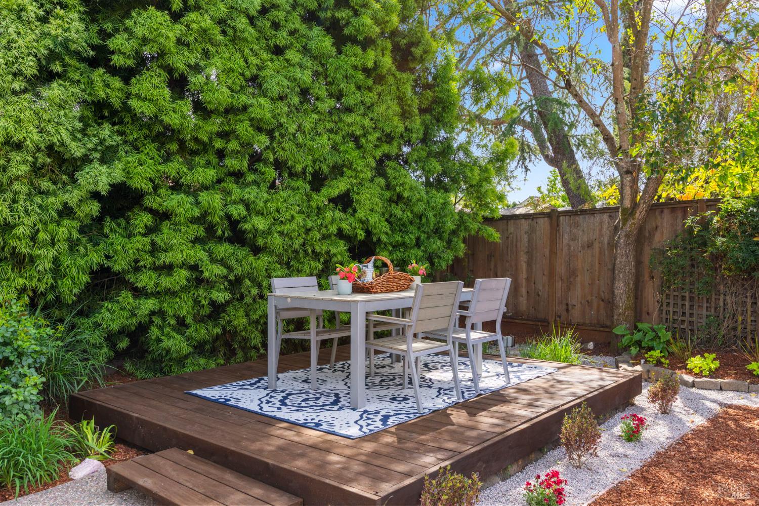 Detail Gallery Image 37 of 93 For 184 Cobblestone Dr, San Rafael,  CA 94903 - 4 Beds | 2 Baths