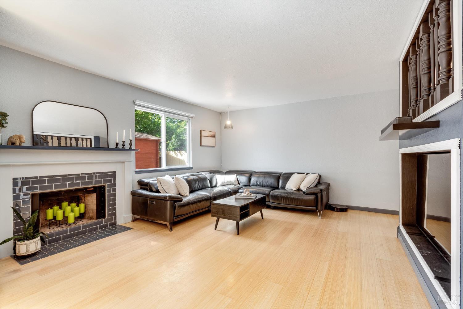 Detail Gallery Image 3 of 41 For 30 Fredrick Dr, Rohnert Park,  CA 94928 - 3 Beds | 2/1 Baths