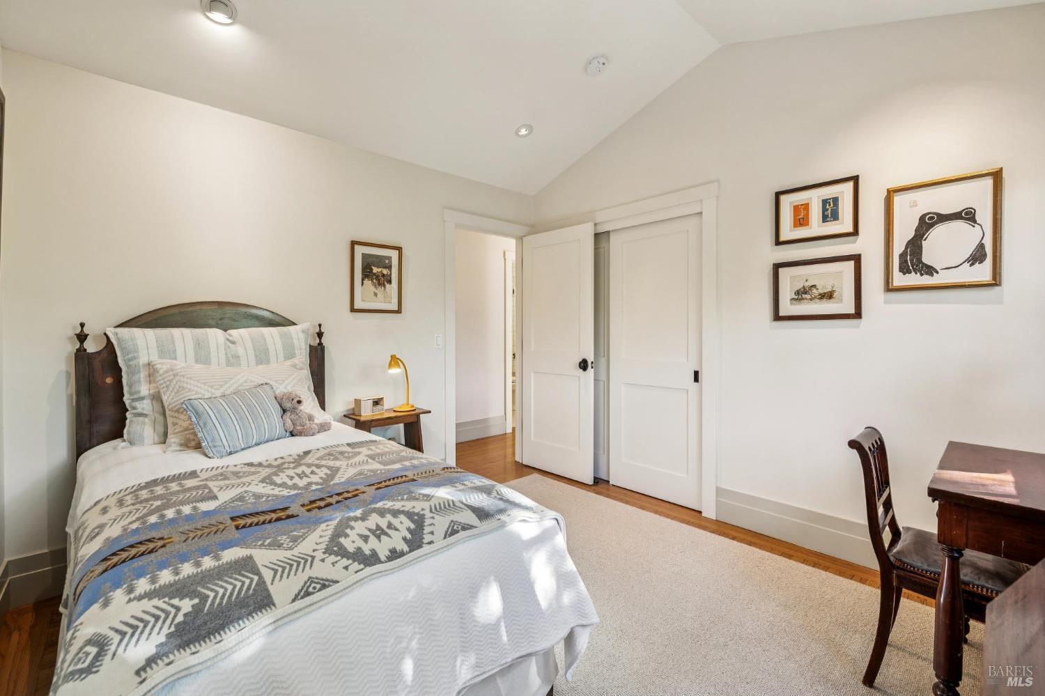 Detail Gallery Image 36 of 61 For 512 Browning Ct, Mill Valley,  CA 94941 - 4 Beds | 3 Baths