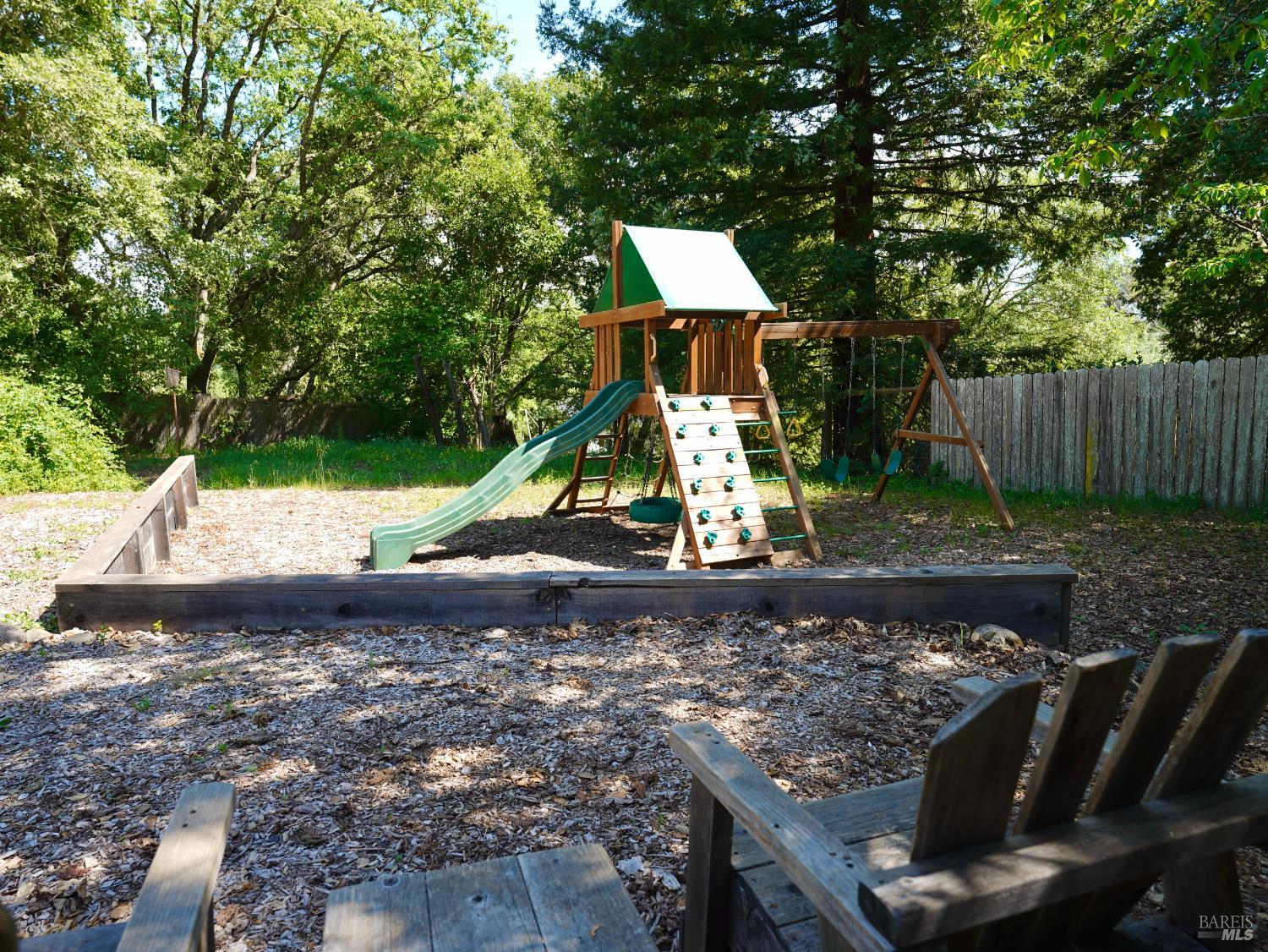 Detail Gallery Image 40 of 57 For 10463 Mill Station Rd, Sebastopol,  CA 95472 - 3 Beds | 2 Baths