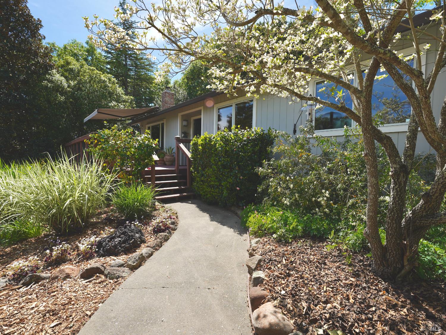 Detail Gallery Image 3 of 57 For 10463 Mill Station Rd, Sebastopol,  CA 95472 - 3 Beds | 2 Baths