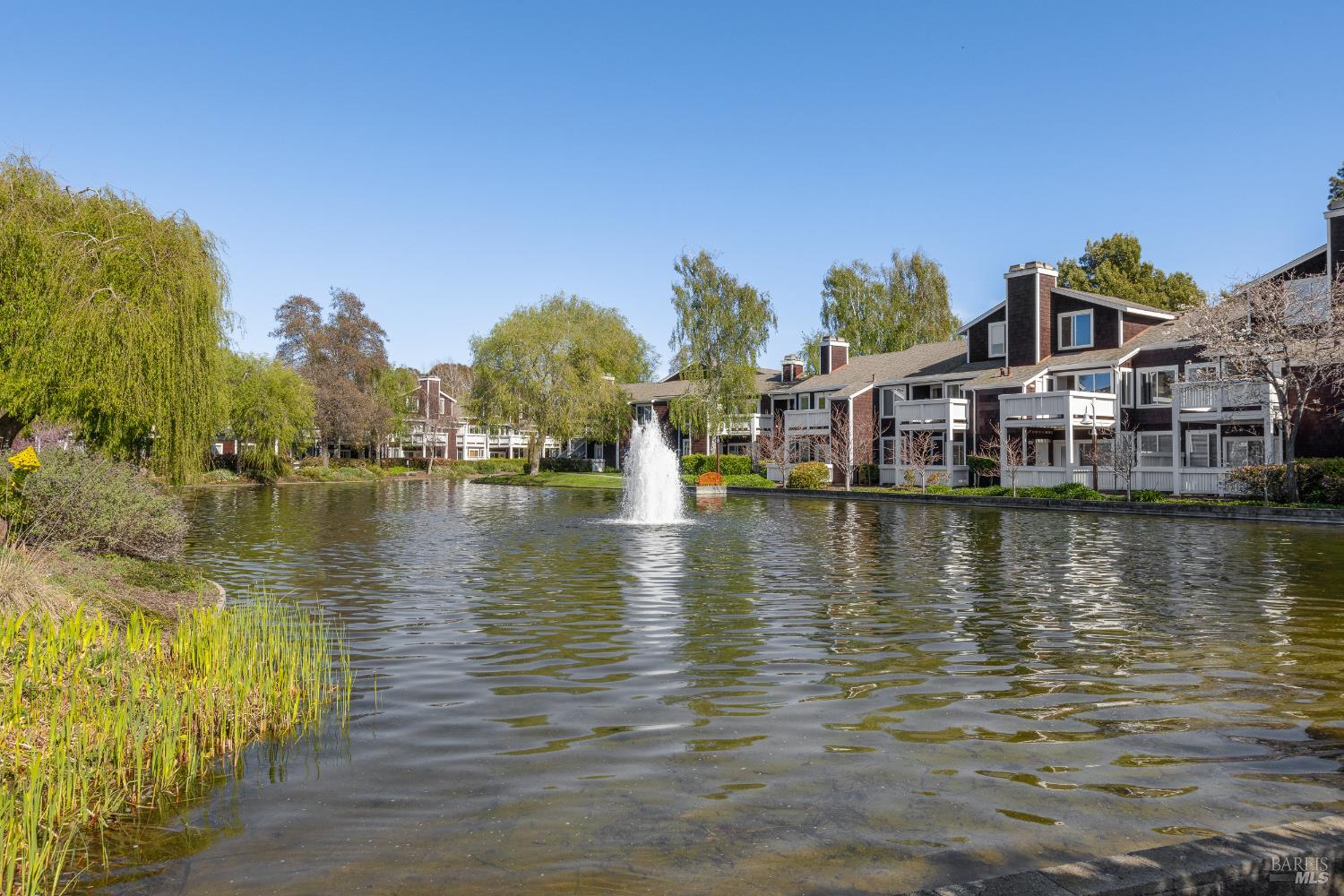 Detail Gallery Image 4 of 22 For 218 Marina Lakes Dr, Richmond,  CA 94804 - 1 Beds | 1 Baths