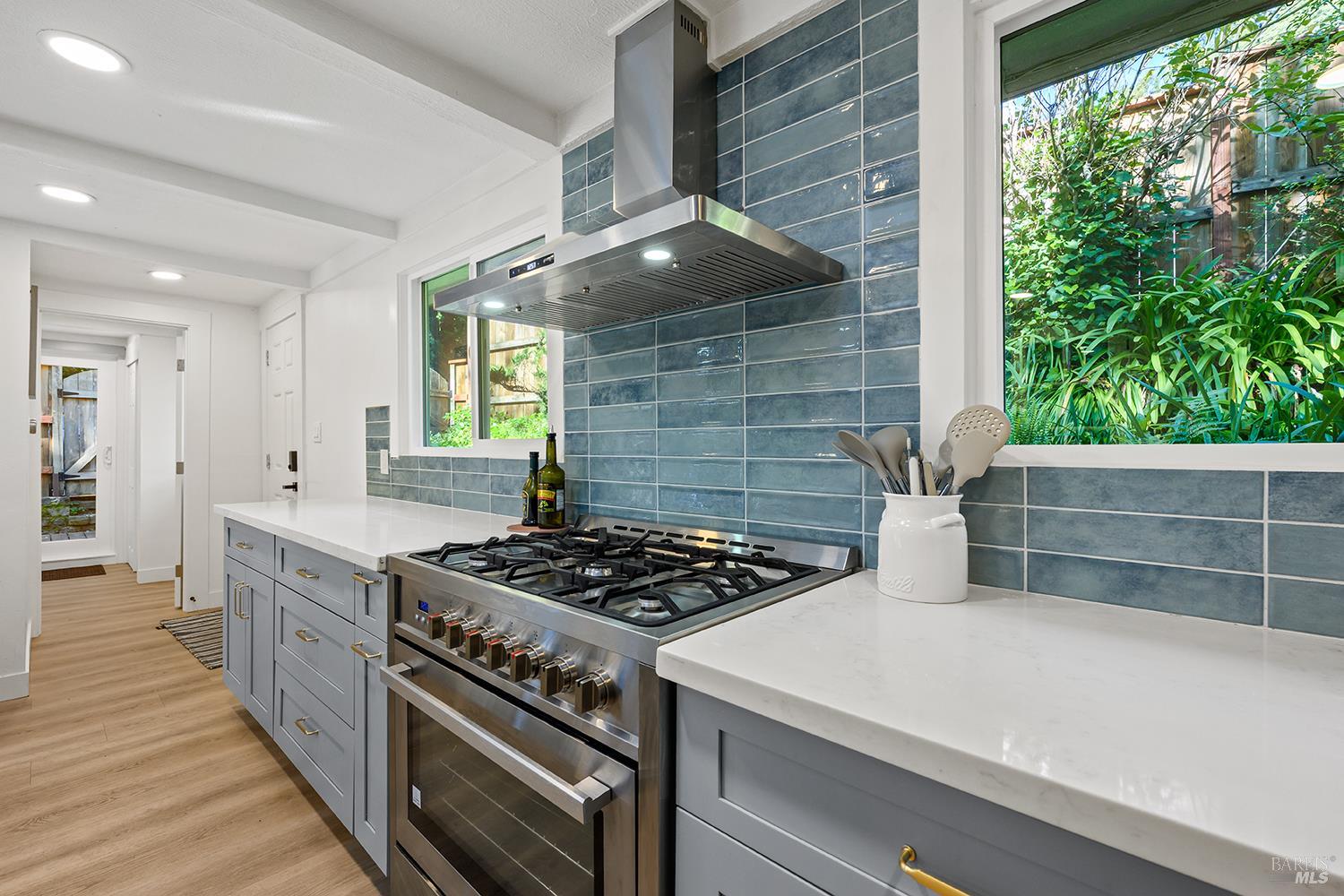 Detail Gallery Image 10 of 36 For 16017 Palo Alto Dr, Guerneville,  CA 95446 - 2 Beds | 2 Baths