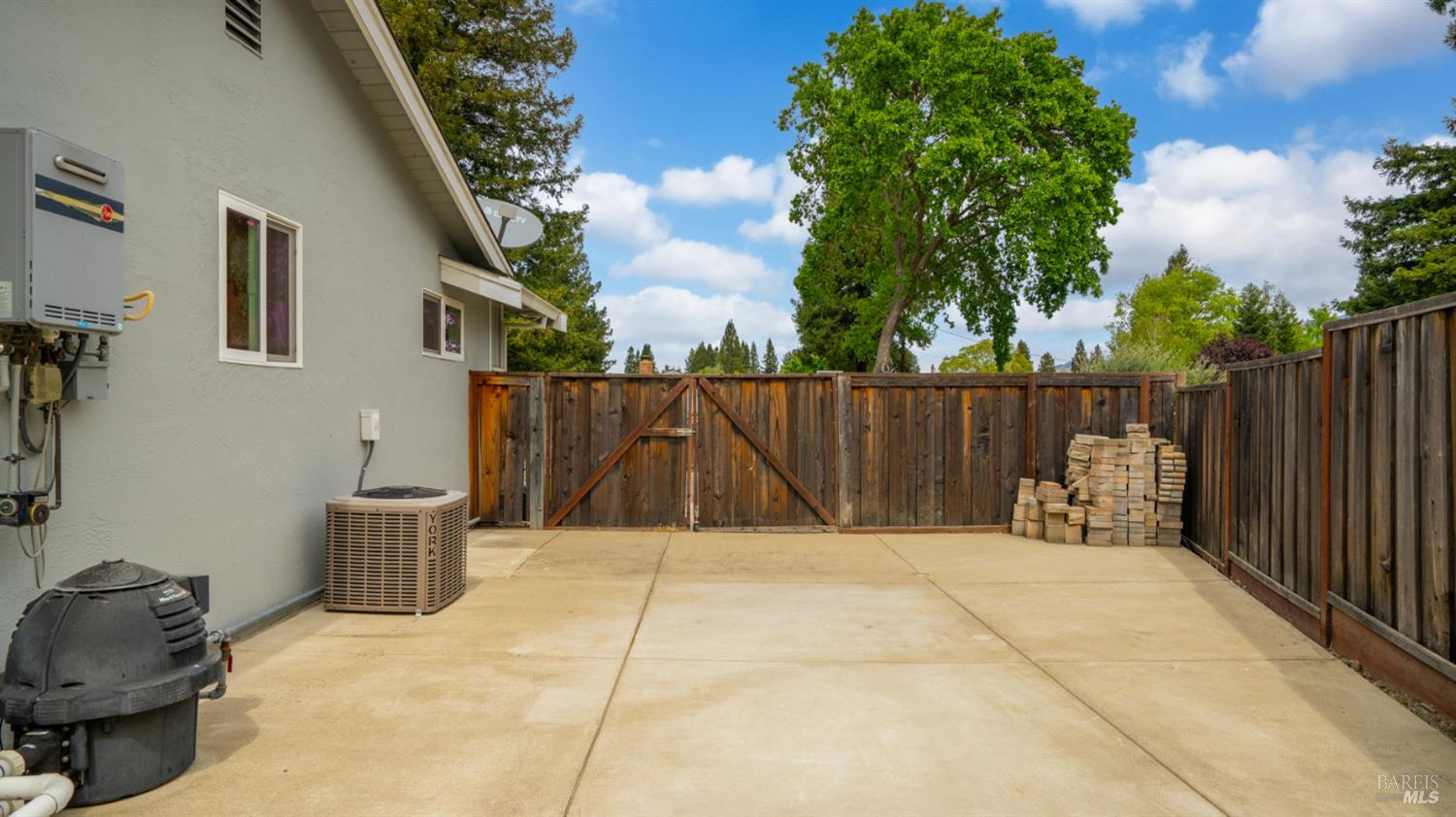 Detail Gallery Image 49 of 62 For 2 Montego Pl, Danville,  CA 94526 - 3 Beds | 2 Baths