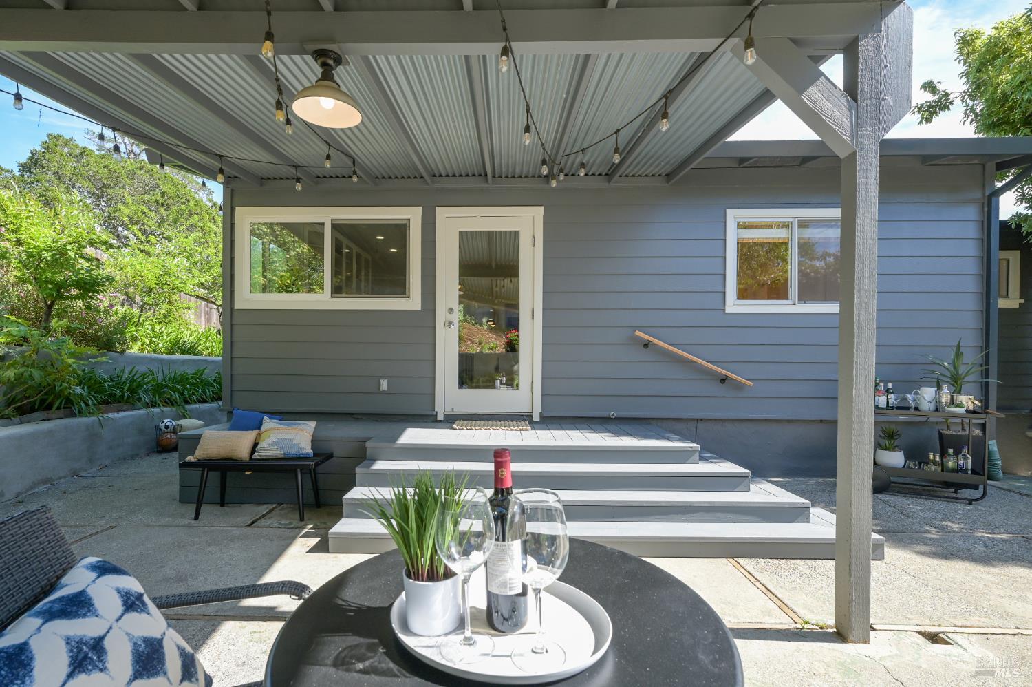 Detail Gallery Image 40 of 48 For 115 Myrtle Ave, San Rafael,  CA 94901 - 3 Beds | 2 Baths