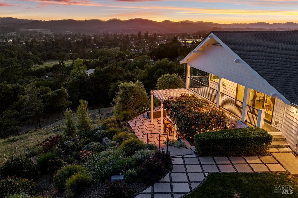 Detail Gallery Image 71 of 90 For 775 Benjamin Way, Healdsburg,  CA 95448 - 4 Beds | 3/2 Baths