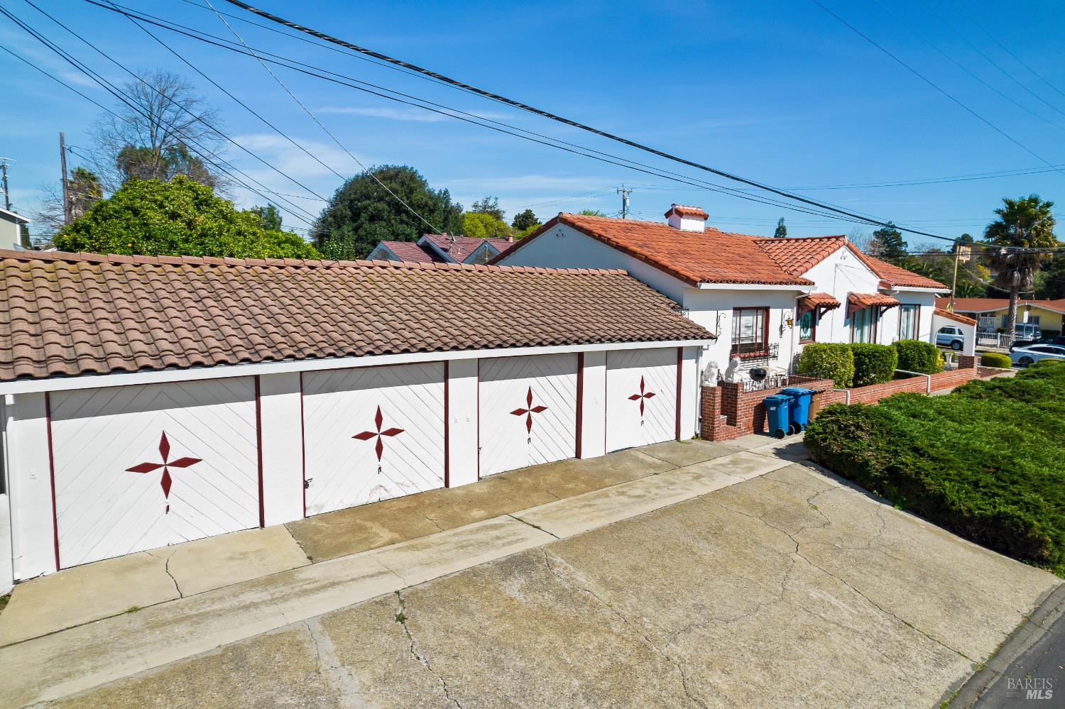 Detail Gallery Image 15 of 27 For 803 E 5th St, Benicia,  CA 94510 - 6 Beds | 4/1 Baths
