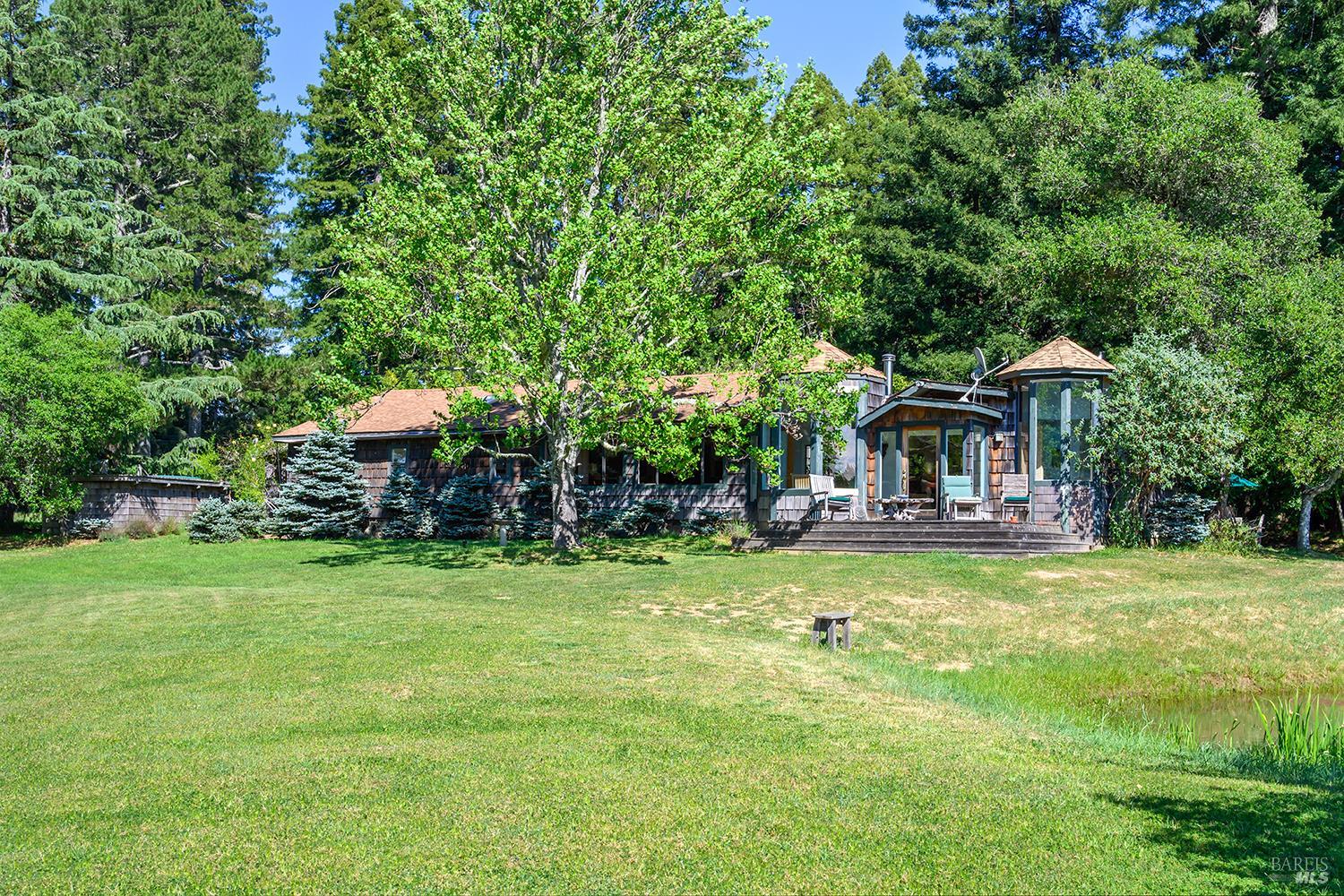 Detail Gallery Image 10 of 49 For 3580 Joy Rd, Occidental,  CA 95465 - 4 Beds | 2/2 Baths