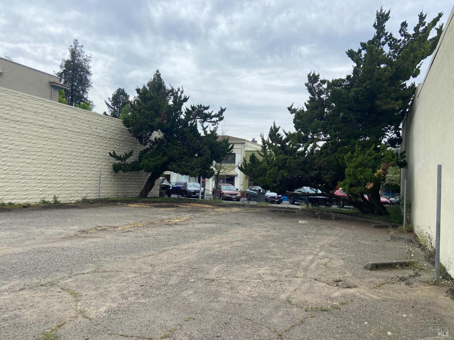 Detail Gallery Image 5 of 7 For 330 Center St, Healdsburg,  CA 95448 - – Beds | – Baths