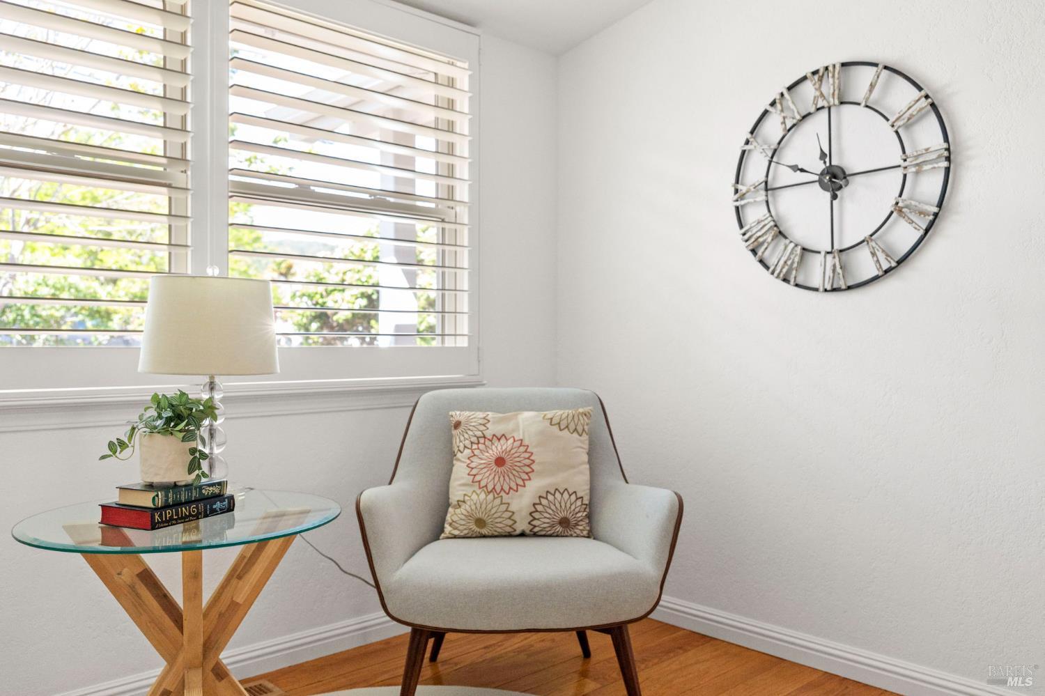 Detail Gallery Image 18 of 93 For 184 Cobblestone Dr, San Rafael,  CA 94903 - 4 Beds | 2 Baths