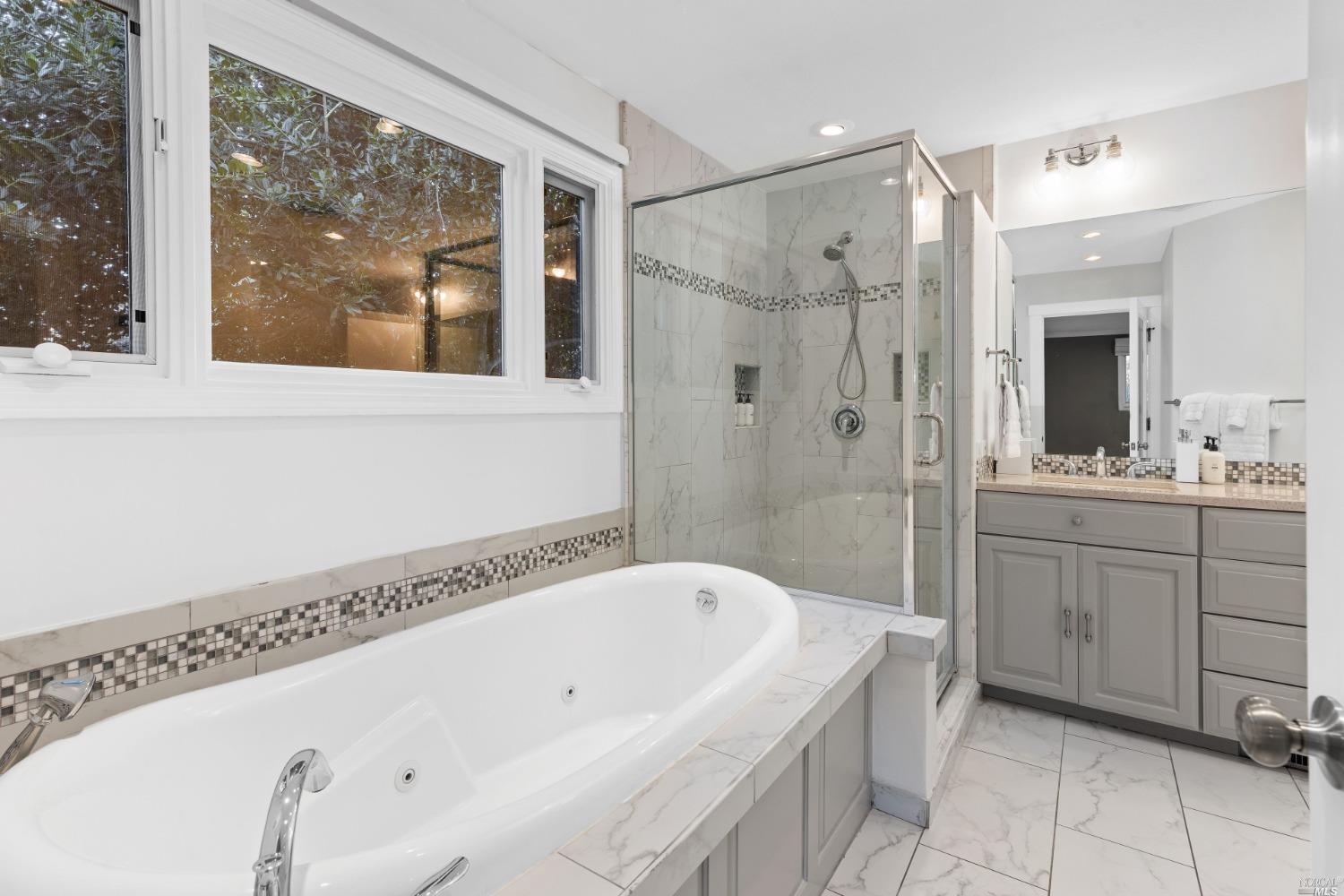 Detail Gallery Image 19 of 31 For 1101 Olive Hill Ln, Napa,  CA 94558 - 5 Beds | 4 Baths