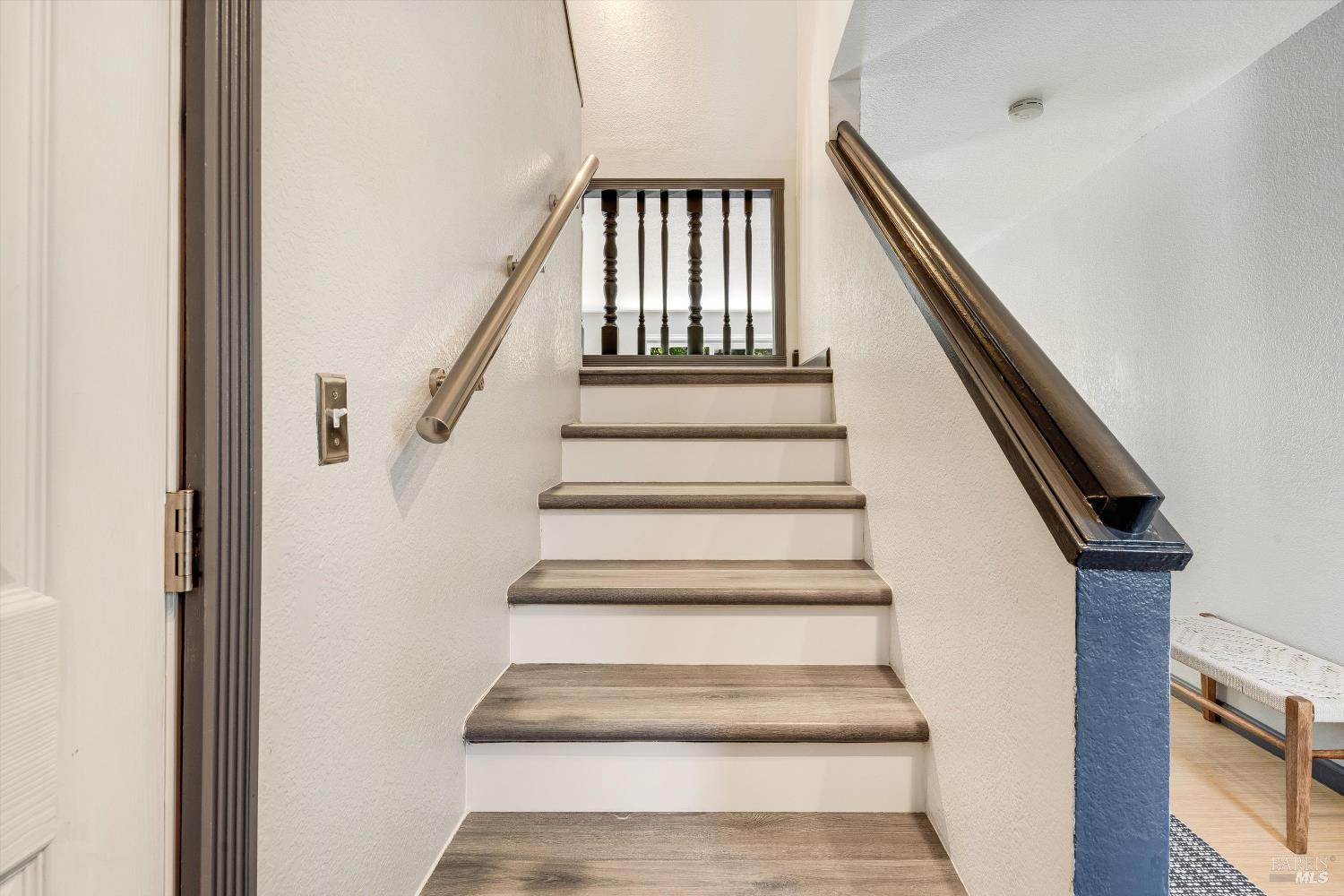 Detail Gallery Image 23 of 41 For 30 Fredrick Dr, Rohnert Park,  CA 94928 - 3 Beds | 2/1 Baths