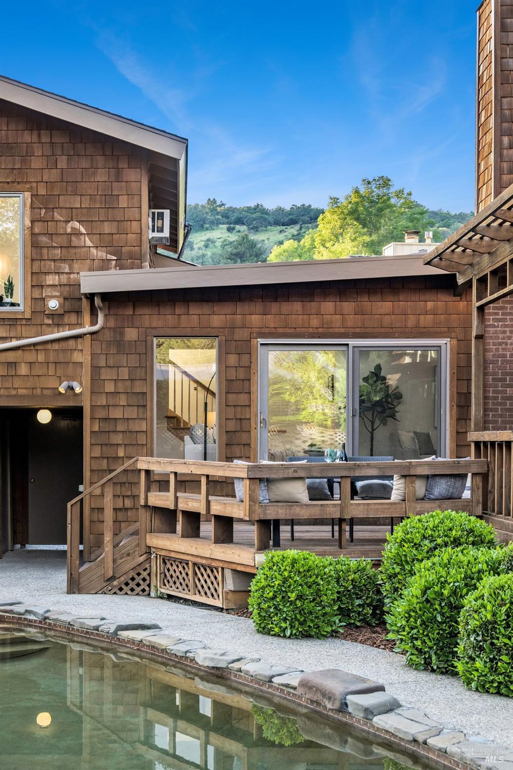 Detail Gallery Image 50 of 76 For 42 Underhill Rd, Mill Valley,  CA 94941 - 3 Beds | 2/1 Baths