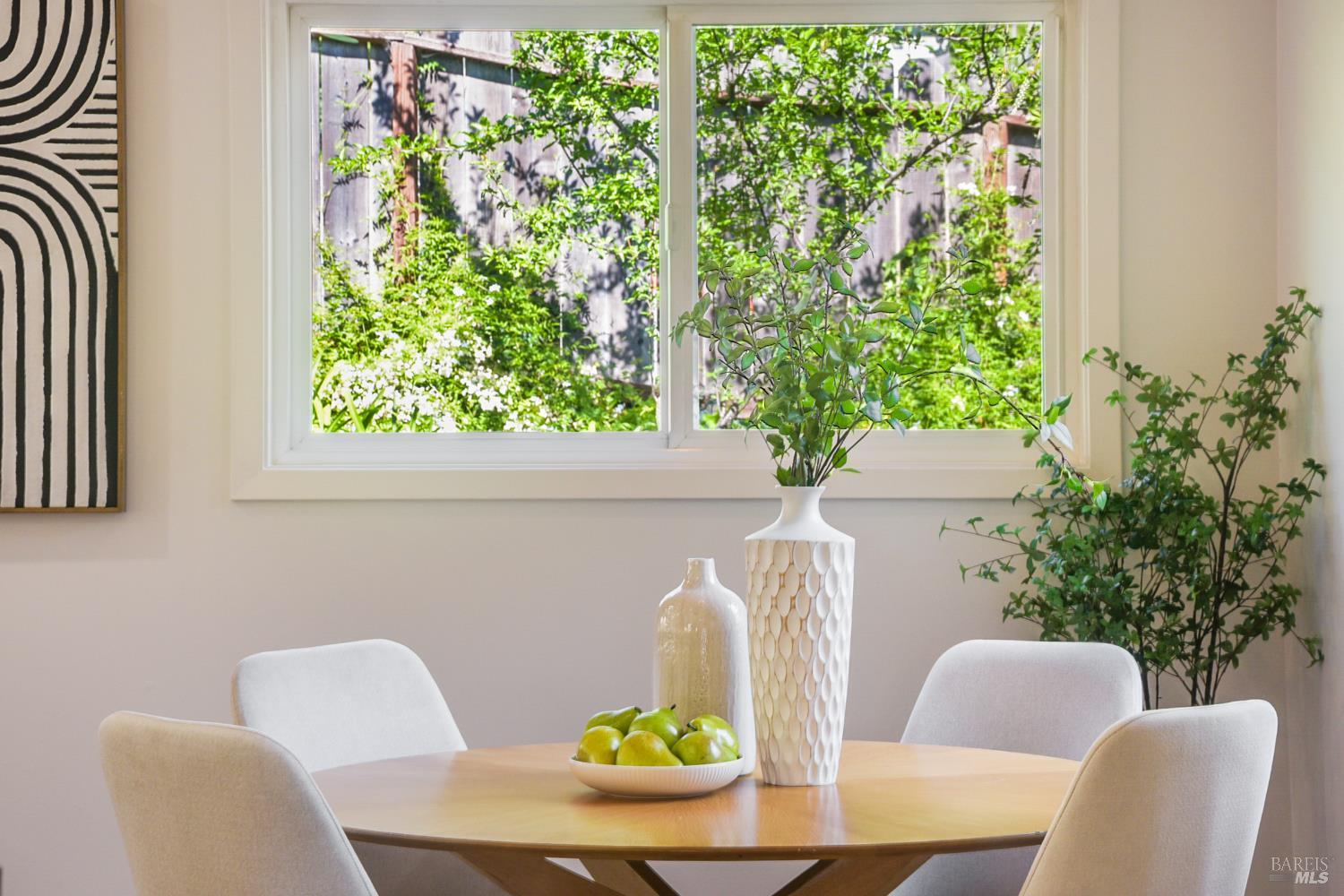 Detail Gallery Image 14 of 48 For 115 Myrtle Ave, San Rafael,  CA 94901 - 3 Beds | 2 Baths