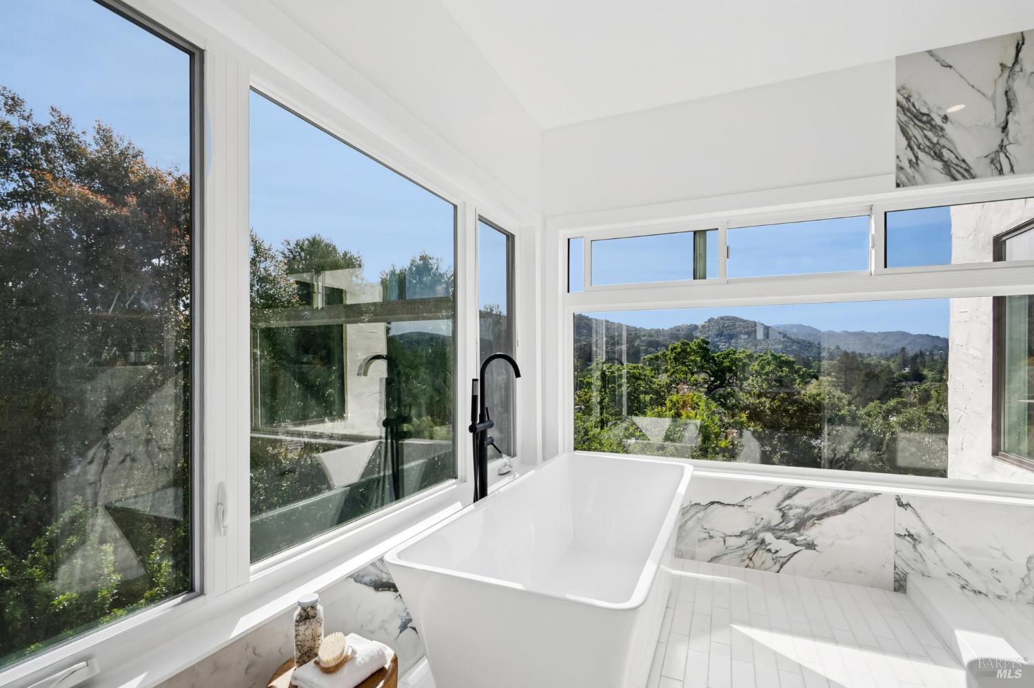 Detail Gallery Image 59 of 93 For 88 Lincoln Park Unkn, San Anselmo,  CA 94960 - 4 Beds | 4/1 Baths