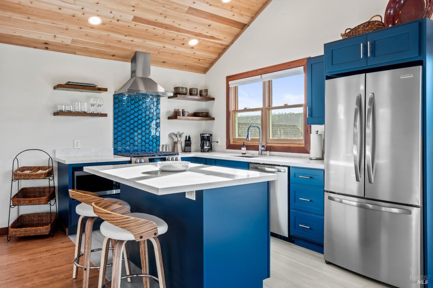 Detail Gallery Image 9 of 25 For 45070 Main St, Mendocino,  CA 95460 - 1 Beds | 1/1 Baths