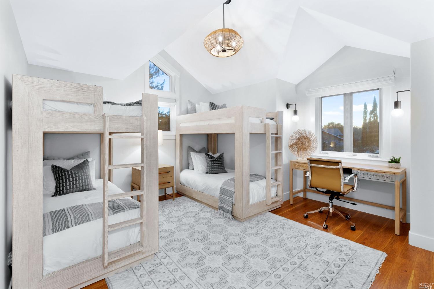 Detail Gallery Image 17 of 31 For 1101 Olive Hill Ln, Napa,  CA 94558 - 5 Beds | 4 Baths