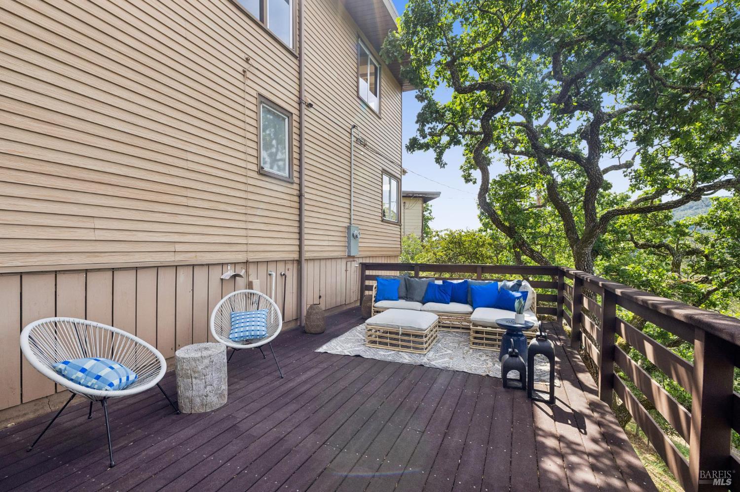 Detail Gallery Image 36 of 52 For 95 Ridge Rd, San Anselmo,  CA 94960 - 2 Beds | 1/1 Baths