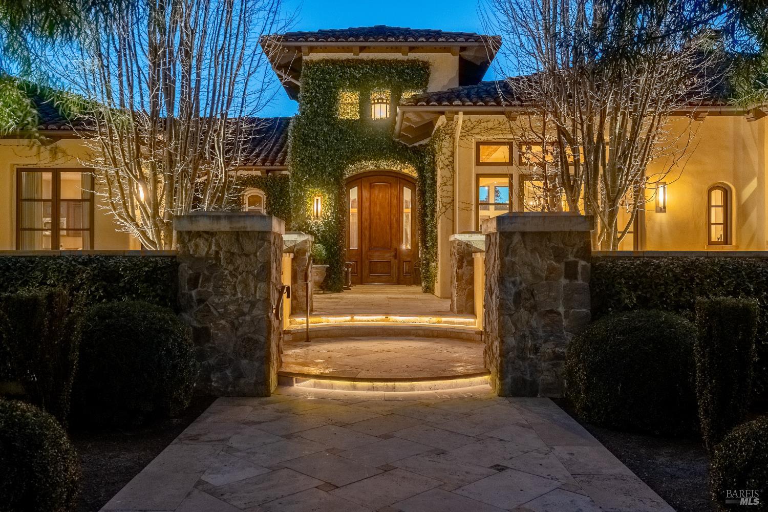 Detail Gallery Image 6 of 74 For 21 Vista Ranch Rd, Napa,  CA 94558 - 4 Beds | 4/1 Baths